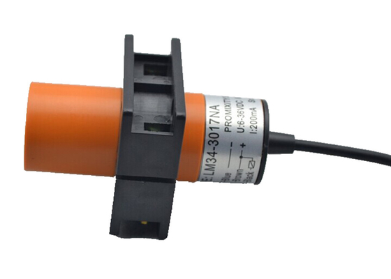 LM34 Cylinder Inductive Proximity Sensor , 2 Wires Inductive Distance Sensor ABS Resin