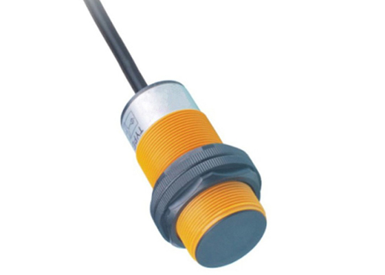 LM38 NPN And PNP Inductive Proximity Switch , Inductive Distance Sensor IP67