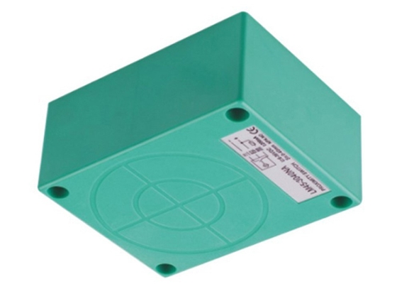 Plastil PNP Inductive Proximity Sensor For Bottle Lid / Robot Arm Location Detection