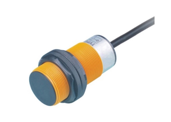LM38 NPN And PNP Inductive Proximity Switch , Inductive Distance Sensor IP67